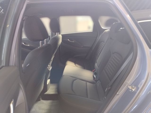 Fahrzeugabbildung Hyundai i30 FL Kombi (MY25) 1.0 T-GDI (100 PS) Advantage