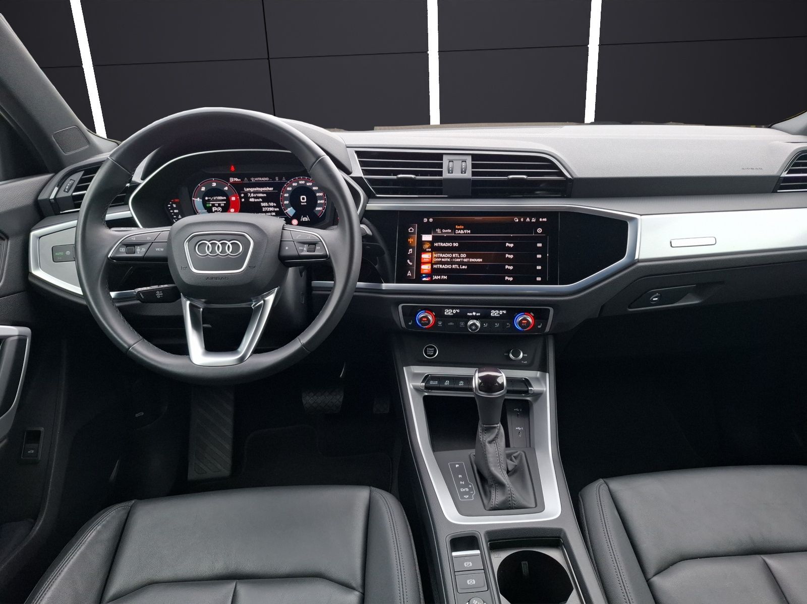 Fahrzeugabbildung Audi Q3 40 TDI quattro S-line S-tronic LED AHK Navi A