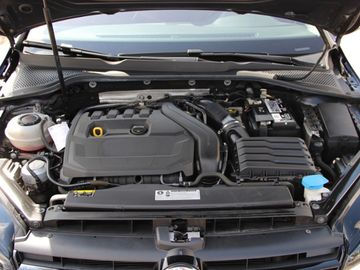 Volkswagen Golf VII 1.5 TSI Highline R line KLIMA LED XENON