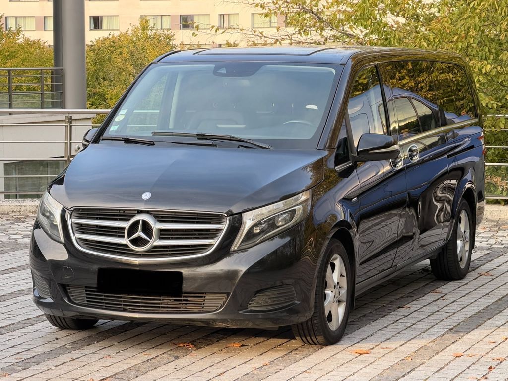 Image of Mercedes-Benz V 220