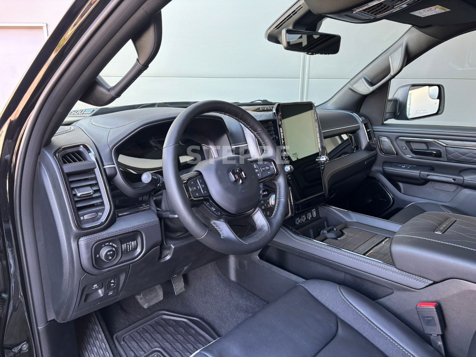 Dodge 2026 RAM 1500 Limited Night 5,7LV8 MultiTailgate