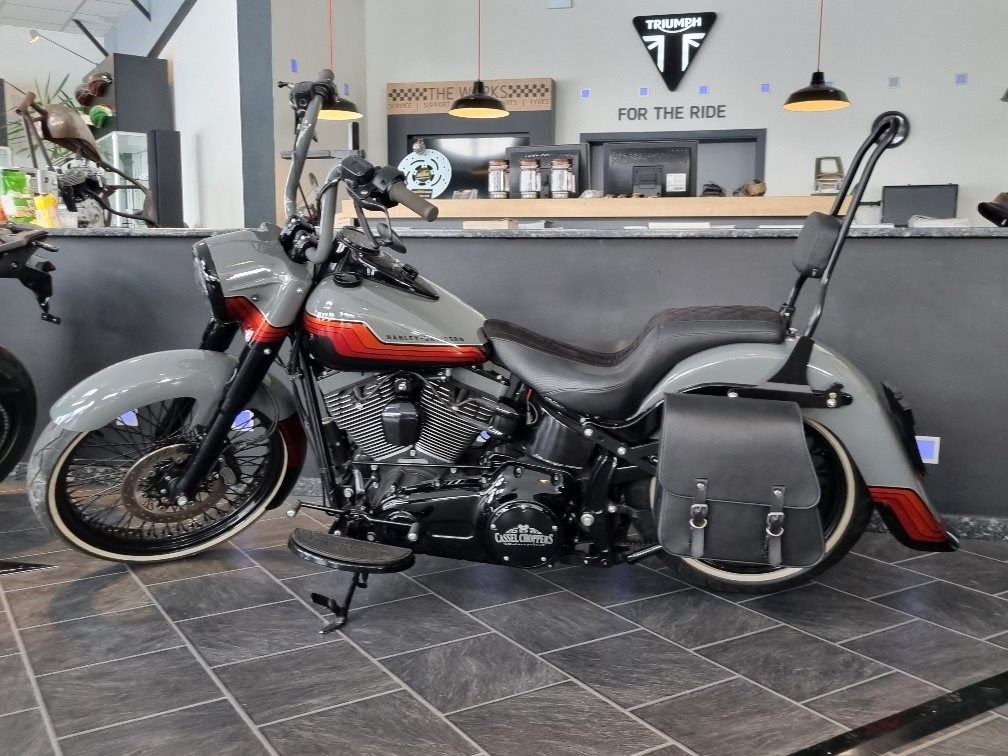Fahrzeugabbildung Harley-Davidson Softail Fat Boy Special FLSTFB Chicano Style