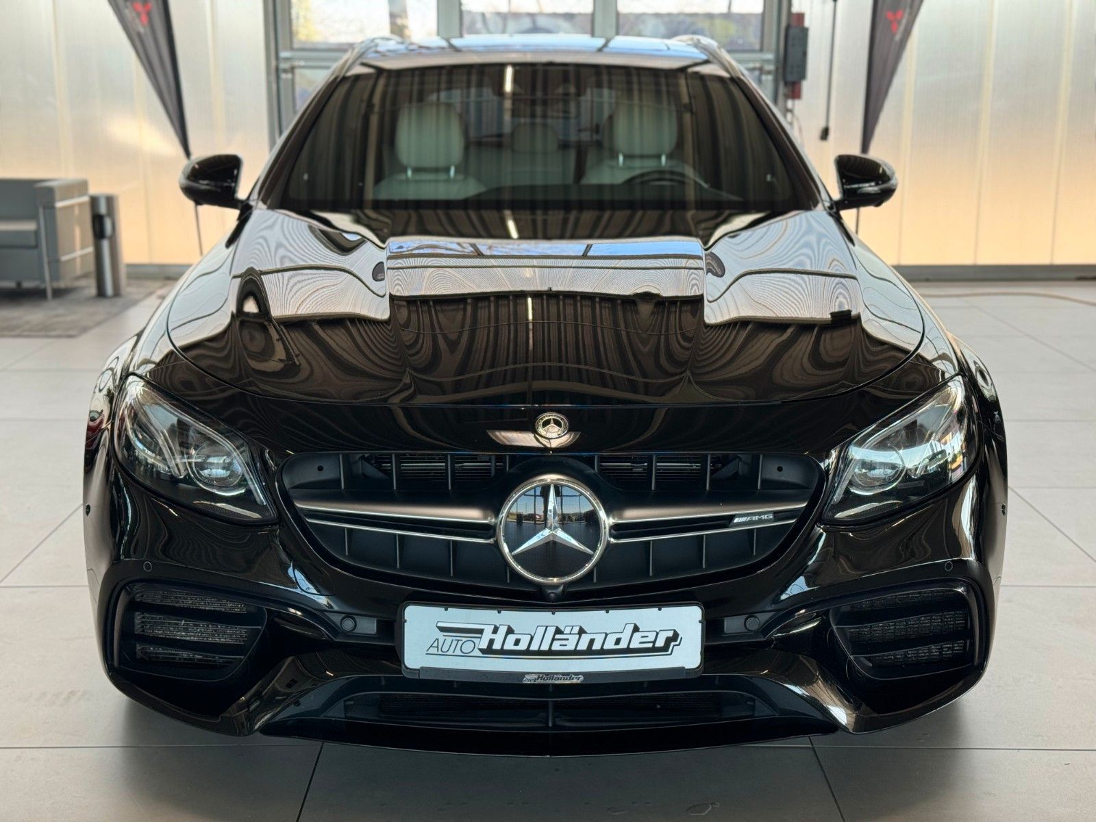 Fahrzeugabbildung Mercedes-Benz E 63 AMG T-Modell 4Matic Burmester VOLL
