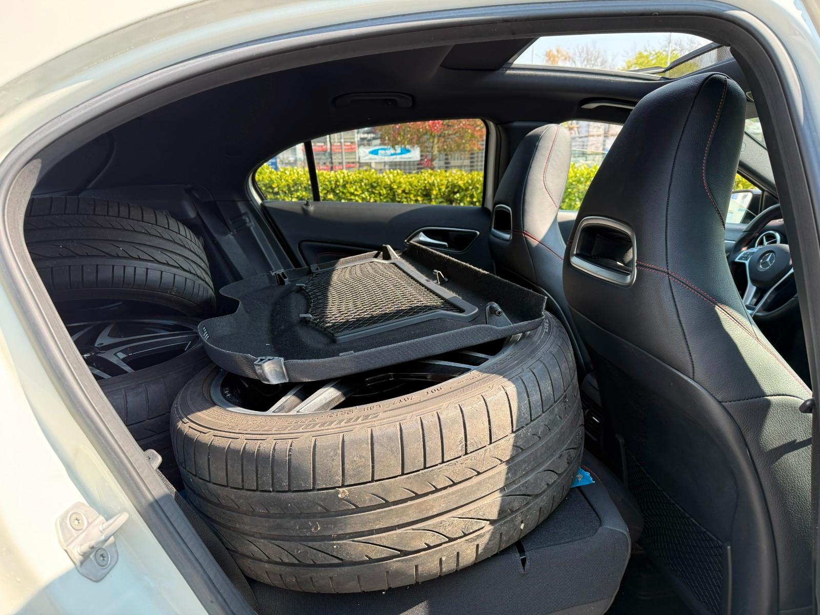 Mercedes-Benz A 250 4Matic AMG Line* Panorama* Bi-Xenon*