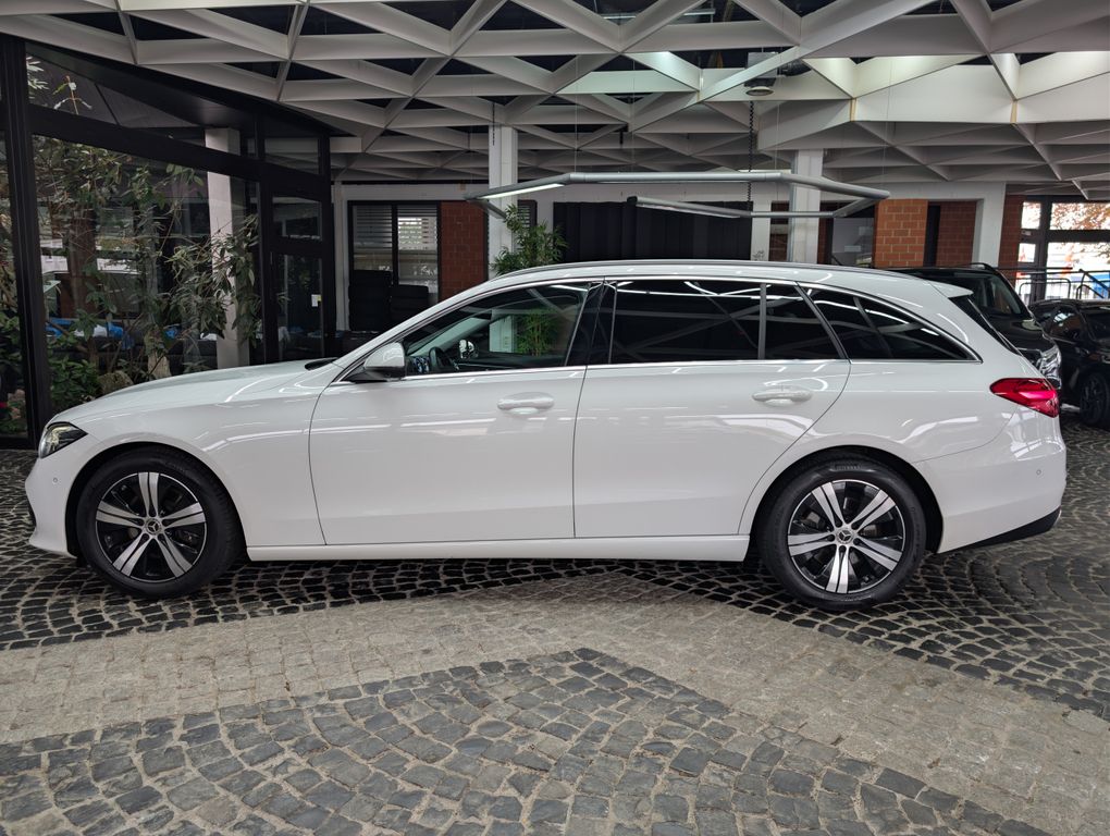 MERCEDES-BENZ C-Class 2024
