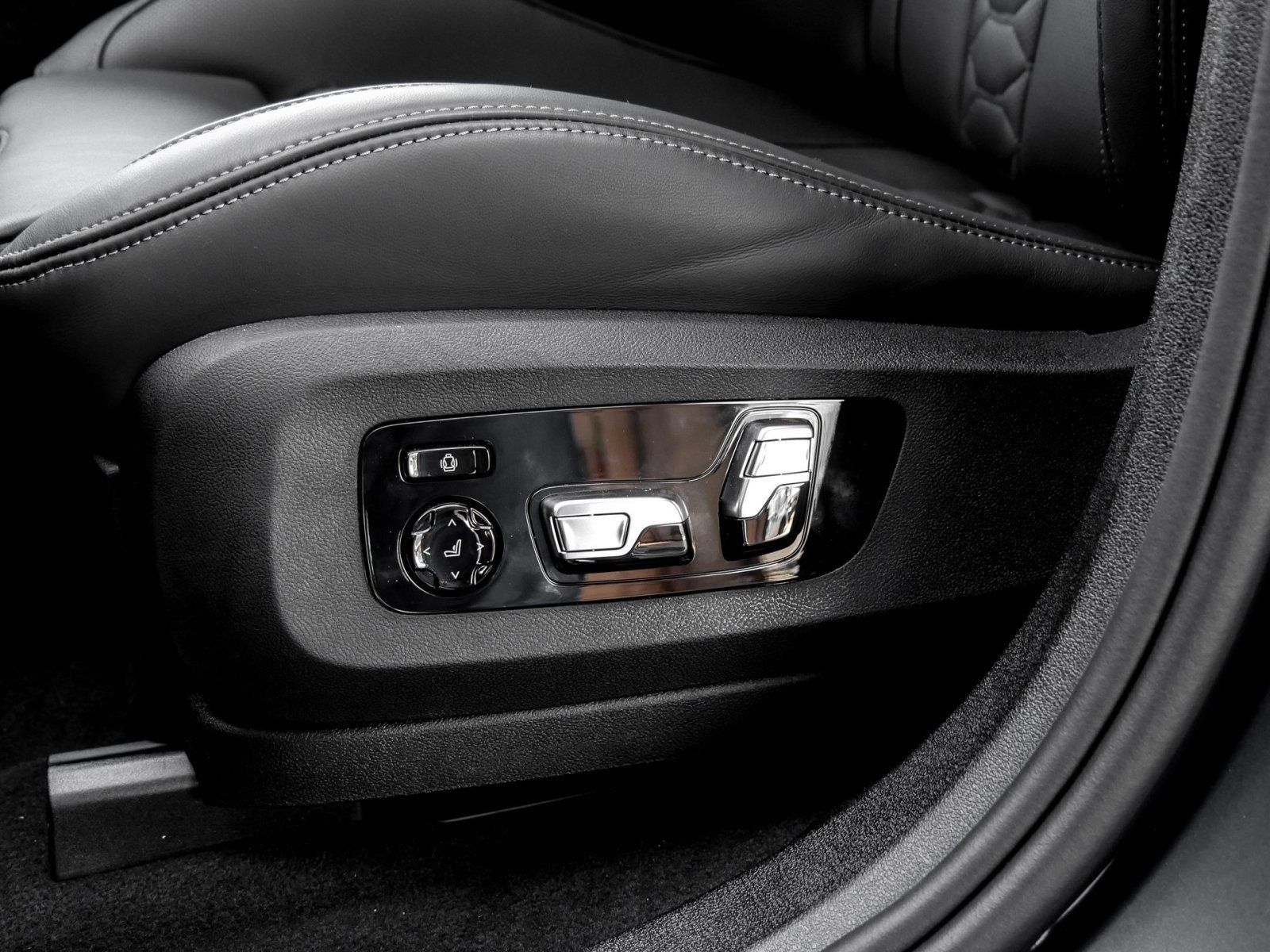 BMW X6 M - Bild 14