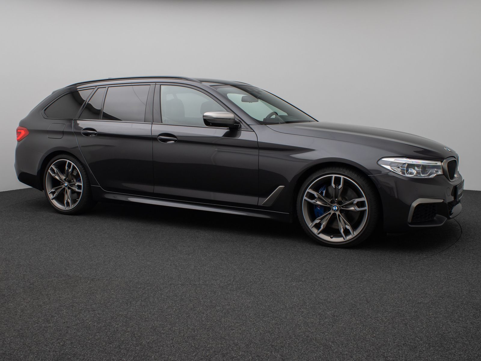 Fahrzeugabbildung BMW M550d xD Laser 360°HUD H/K AHK Komfort 20Zoll