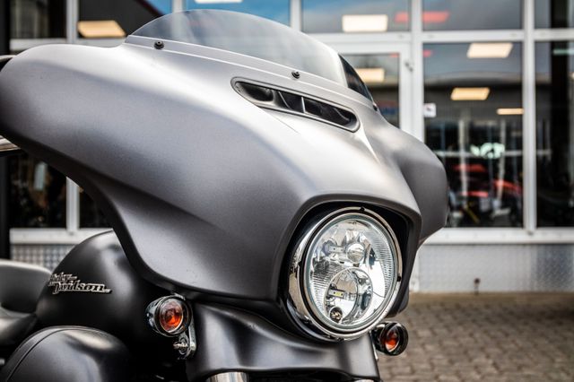Fahrzeugabbildung Harley-Davidson STREET GLIDE SPECIAL FLHXS - SCREAMIN`EAGLE -