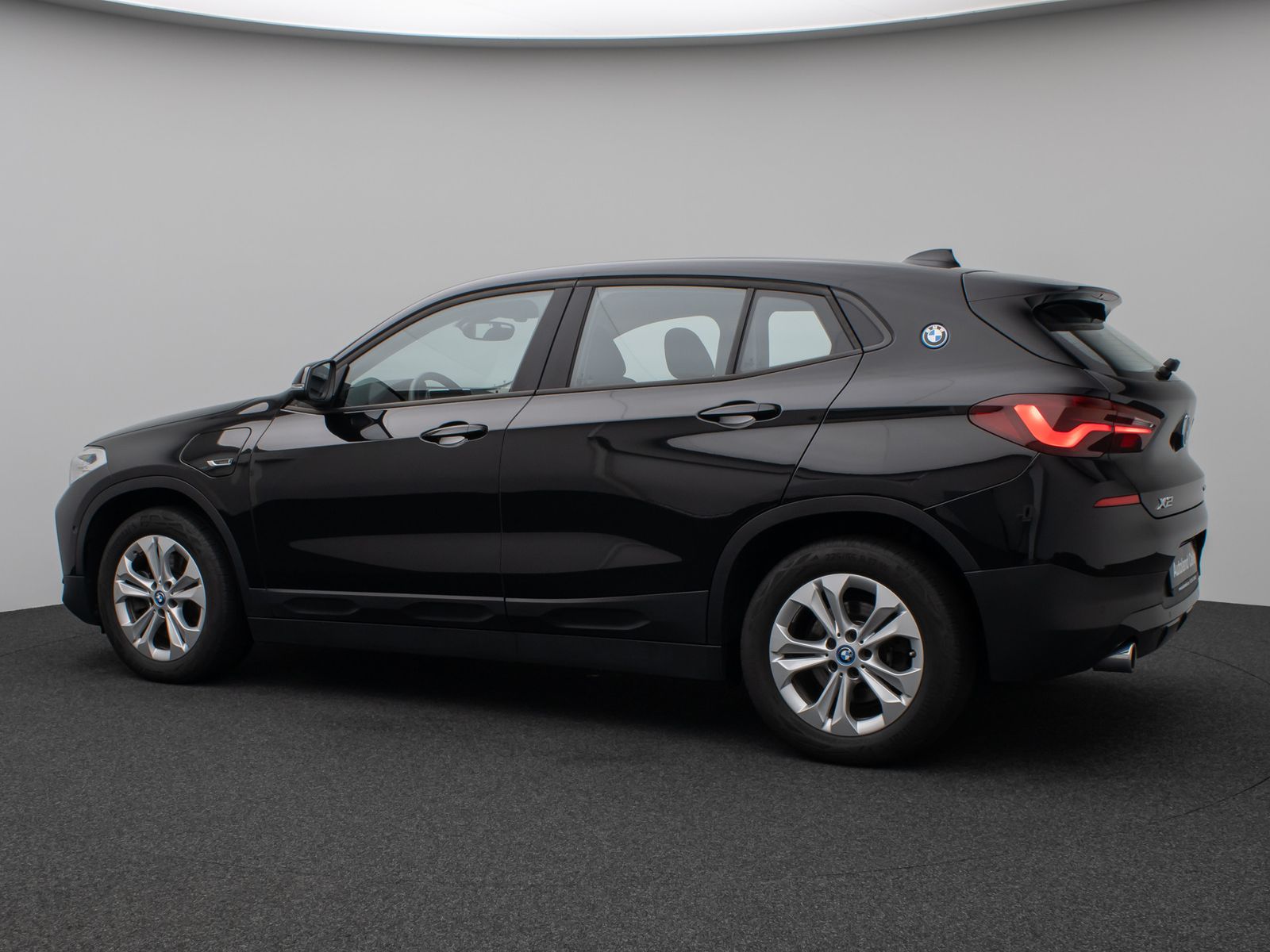 Fahrzeugabbildung BMW X2 xD25e Kamera DAB Lordos LED Geschwindigkeitsr