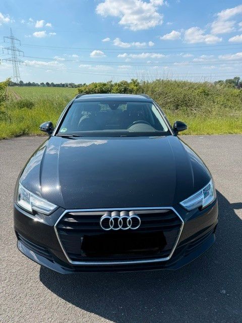 AUDI A4 2.0 TDI Avant -  2018  Schwarz  Scheckheft