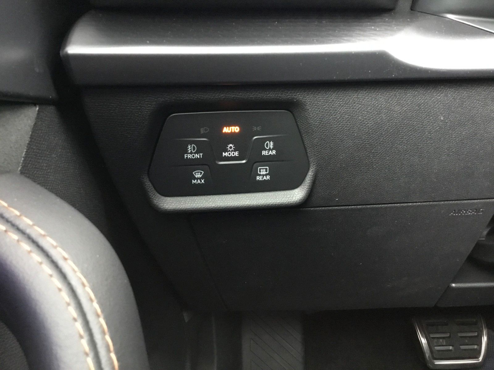 Fahrzeugabbildung CUPRA Formentor 2.0 TSI DSG 4WD+Pano+Matrix+AHK+19"