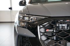 AUDI RSQ8 performance | Pano | 305 km/h | Nimbusgrau AUDI RSQ8 performance | Pano | 305 km/h | Nimbusgrau
