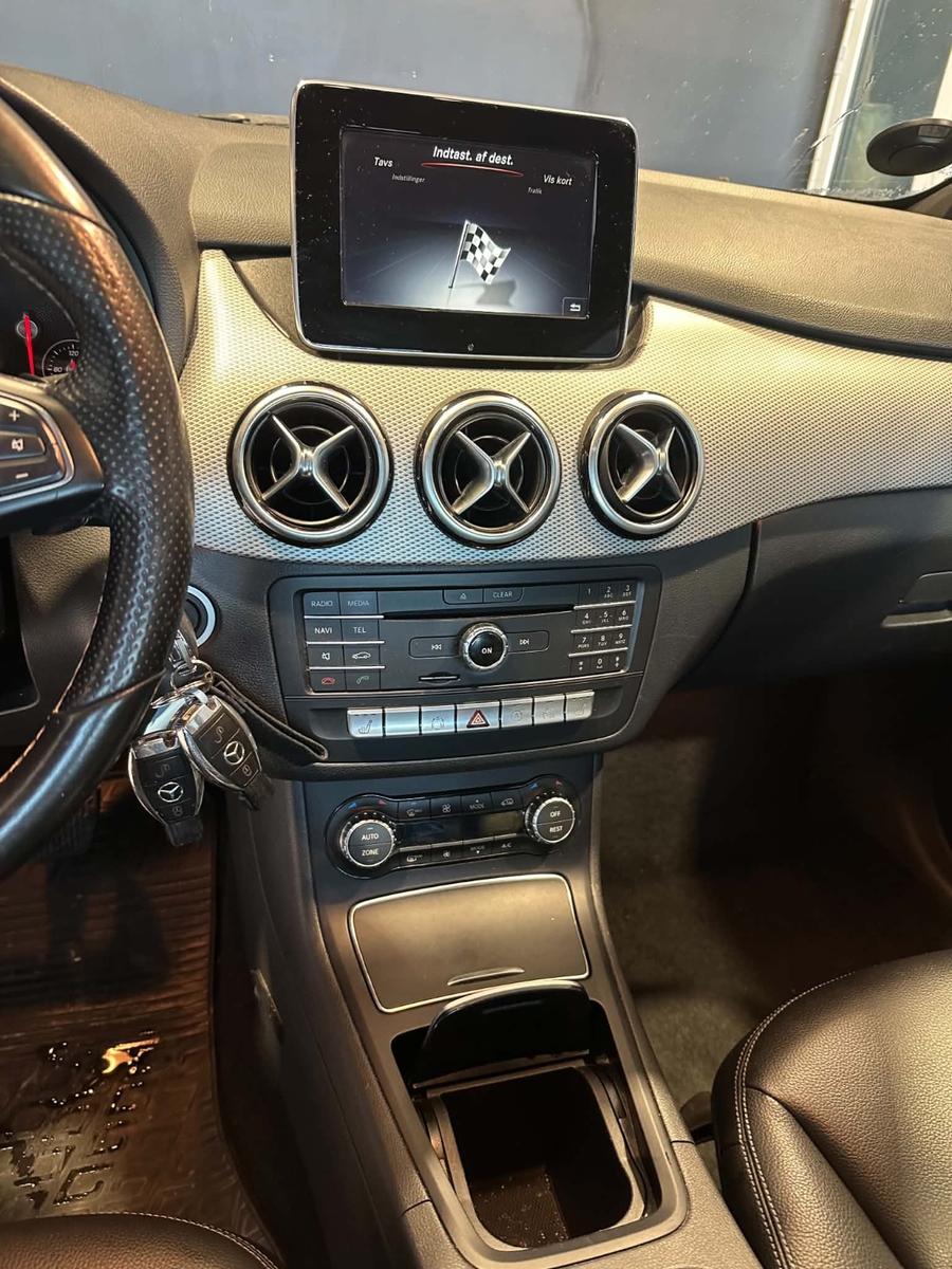 Mercedes-Benz B220 2014 — photo 7