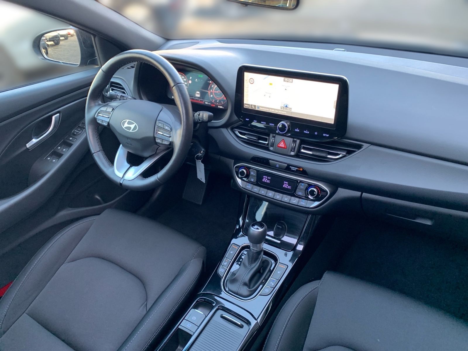 Fahrzeugabbildung Hyundai i30 Kombi 1.5 T-GDI 7-DCT Advantage Mild-Hybrid