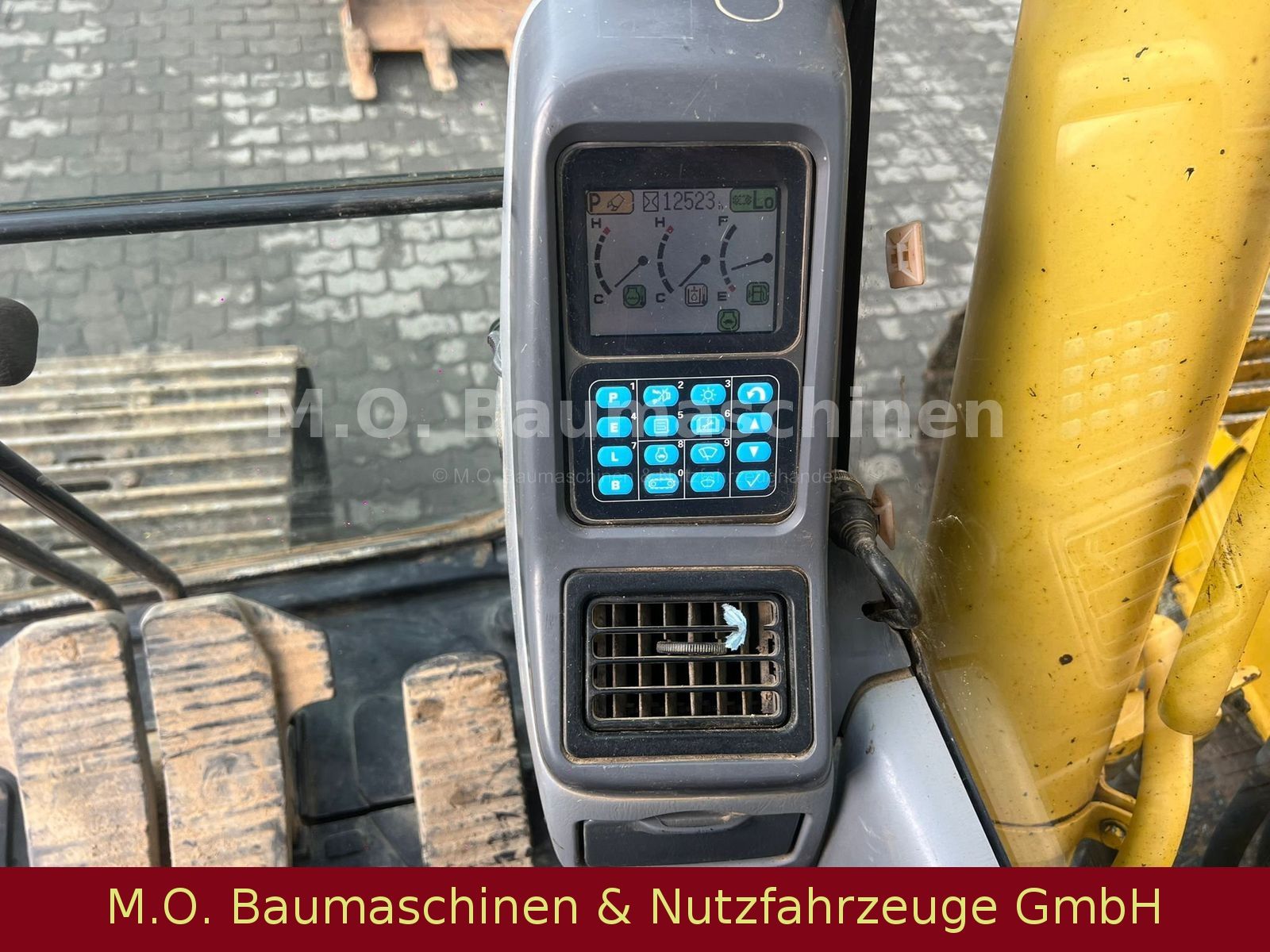 Fahrzeugabbildung Komatsu Komatsu PC228 USLC-3EO