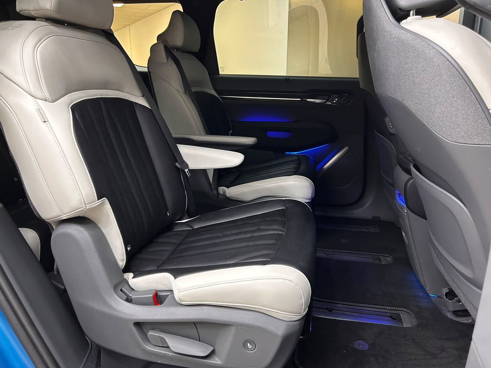 Fahrzeugabbildung Kia EV9 GT-Line Launch Edit PANO+HEAD+LED+ACC+WP+360