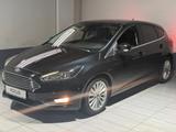 Ford Focus Lim. Titanium Winterpaket Parkassistent - gebrauchte Ford Focus aus dem Jahr 2014