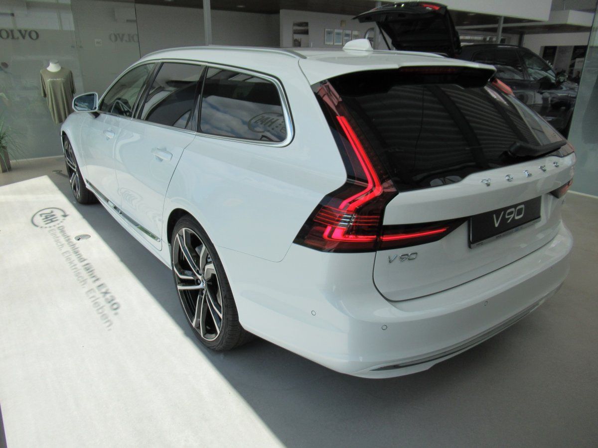 Volvo V90 B4 Diesel Ultimate Bright Automatik foto 4