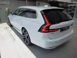 Volvo V90 B4 Diesel Ultimate Bright Automatik - Gebrauchtwagen in Zittau