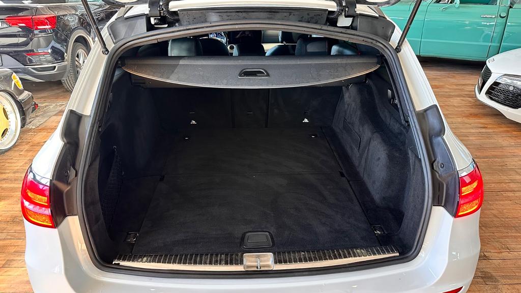 Mercedes-Benz E 43 AMG