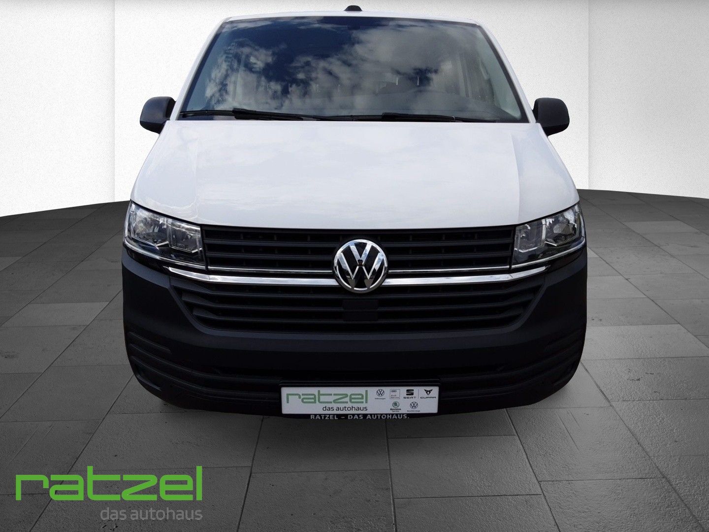 Fahrzeugabbildung Volkswagen T6.1 Kombi KR 2.0 TDI 9-Sitze+AHK+KAMERA+