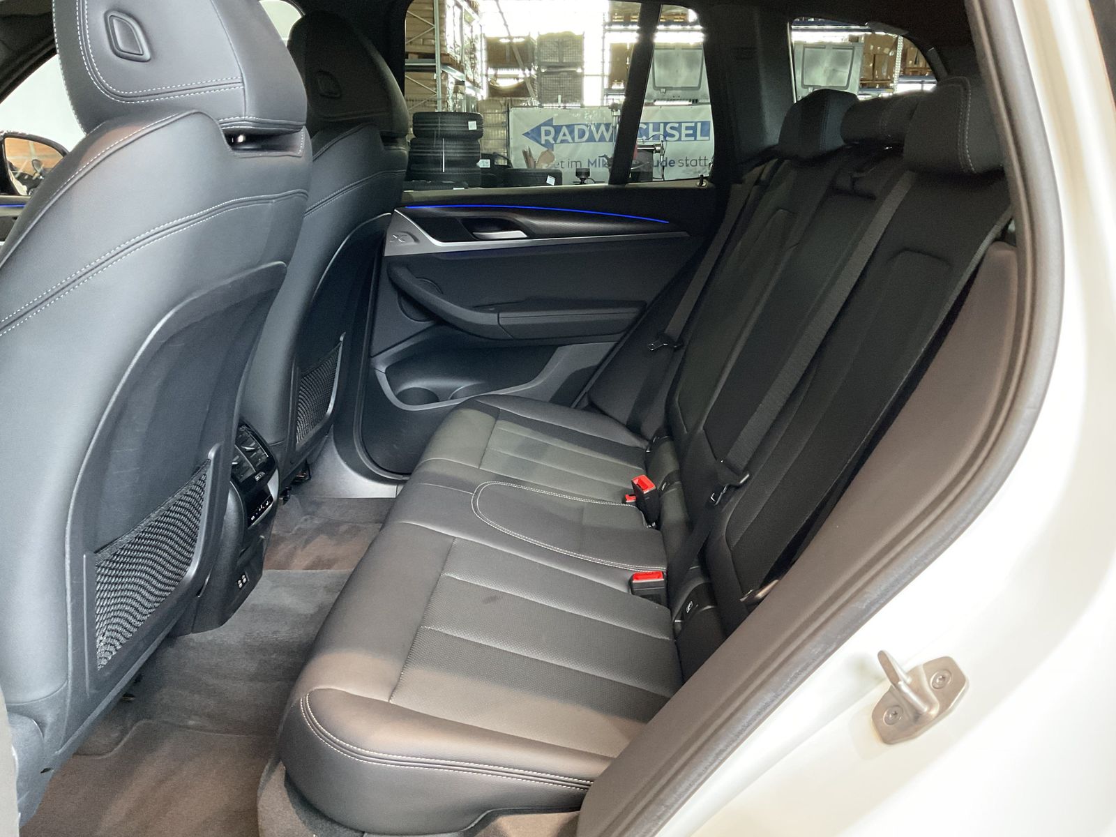Fahrzeugeinzelansicht 13 Fahrzeugabbildung BMW X3 xDrive20d |AHK |M Sportpaket |elektr. Heckkla