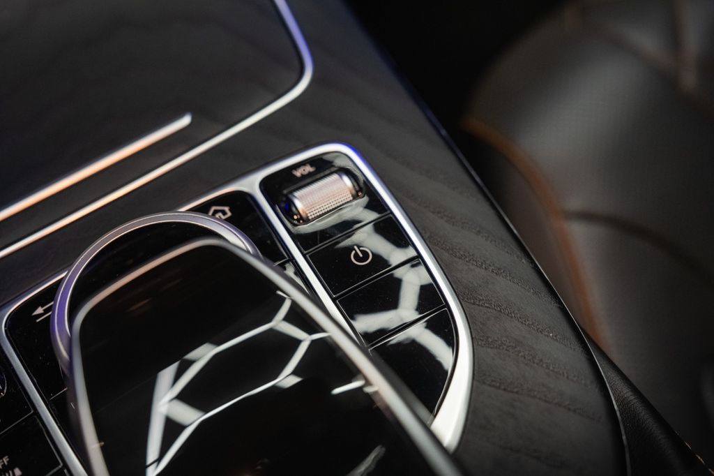 MERCEDES-BENZ CLS 450 Edition 1 AMG*360*MEMORY*AMBIENTE*DISTR* MERCEDES-BENZ CLS 450 Edition 1 AMG*360*MEMORY*AMBIENTE*DISTR*