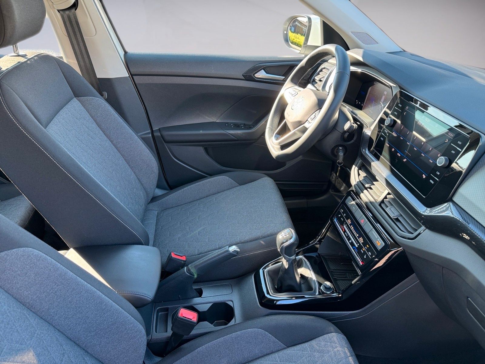 Fahrzeugabbildung Volkswagen T-Cross Life 1.0 TSI