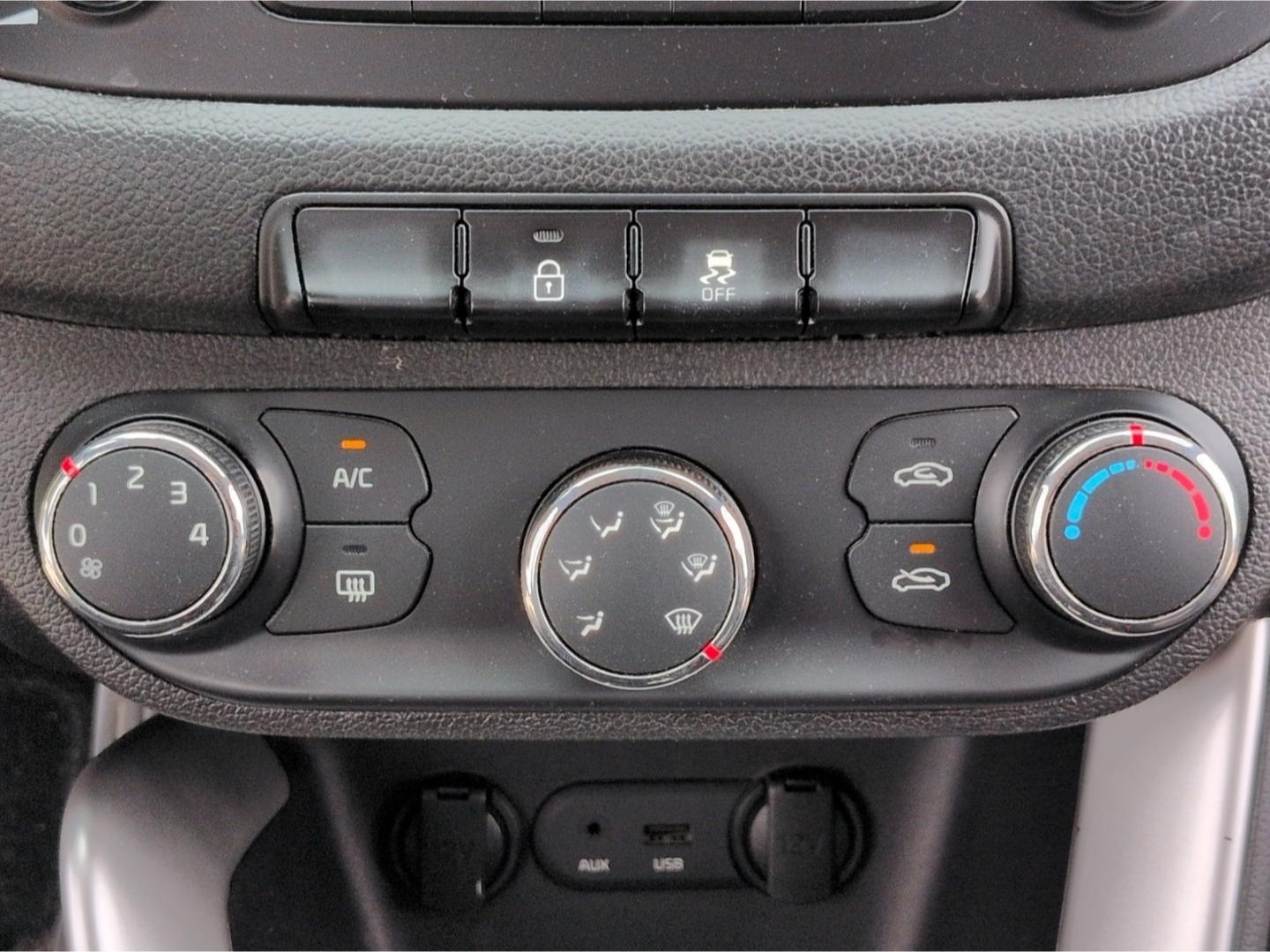 Kia Ceed_sw Sportswagon Attract 1.4*Klima CD-Radio