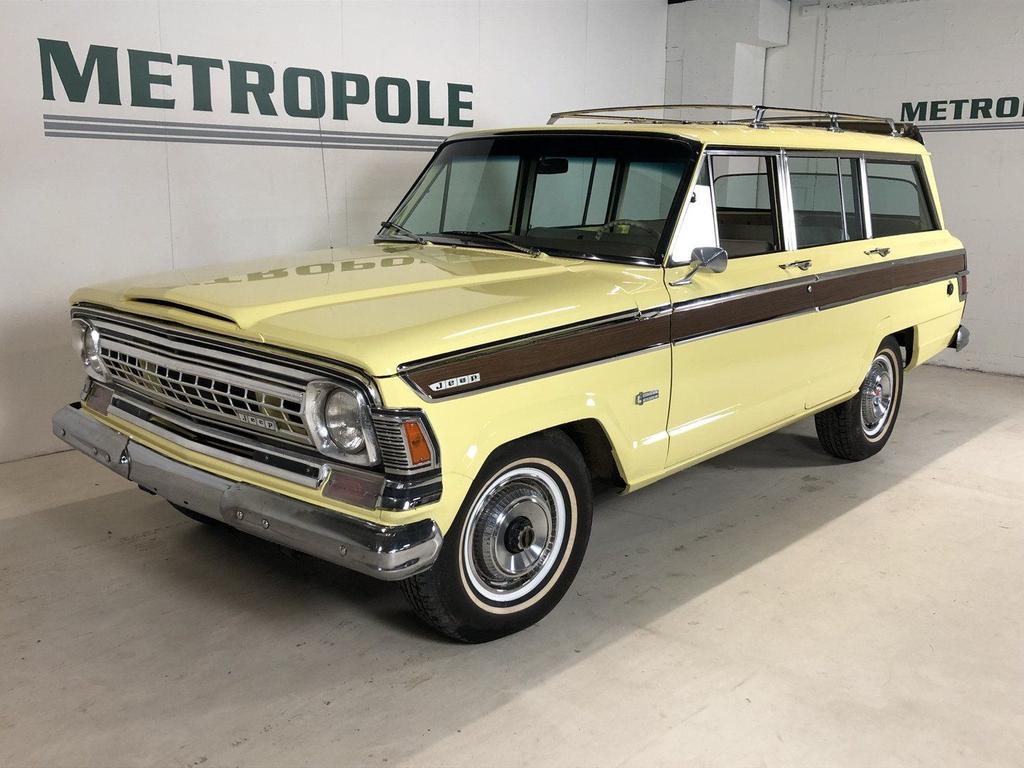 Jeep Wagoneer