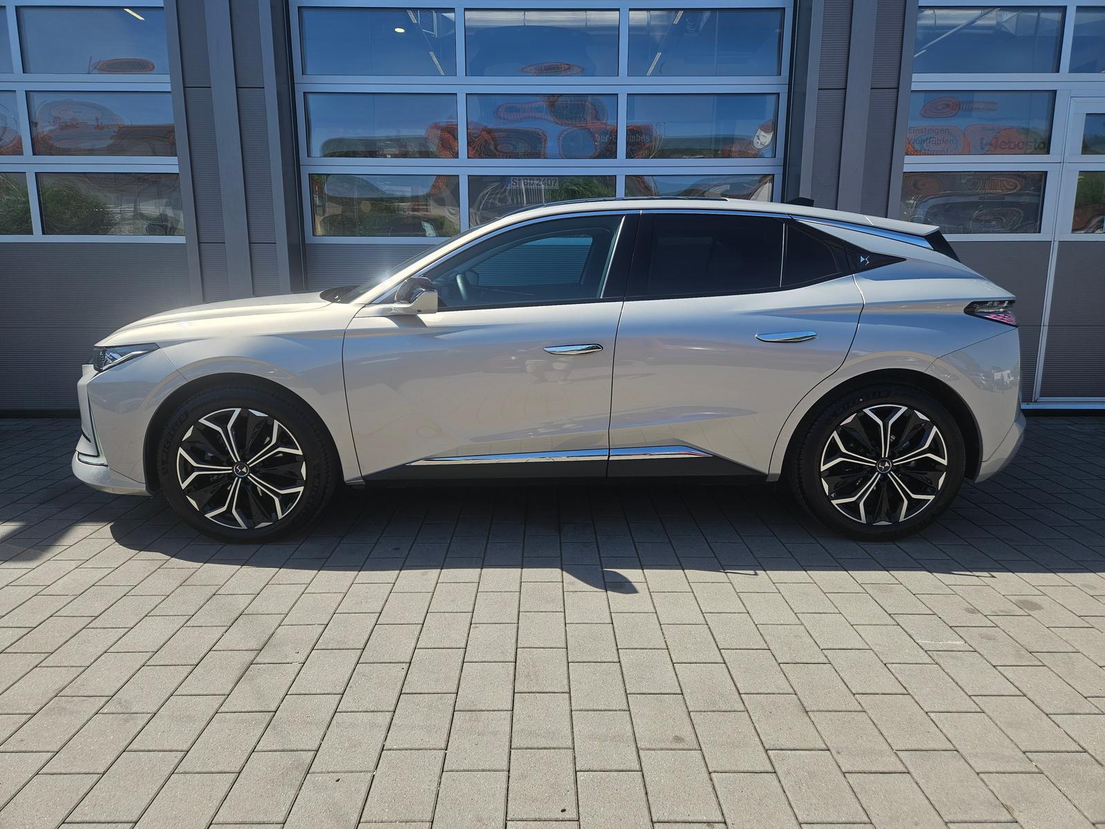 DS Automobiles DS4 Étoile Alcantara PT130 EAT8 Pano-Dach*HUD*LE