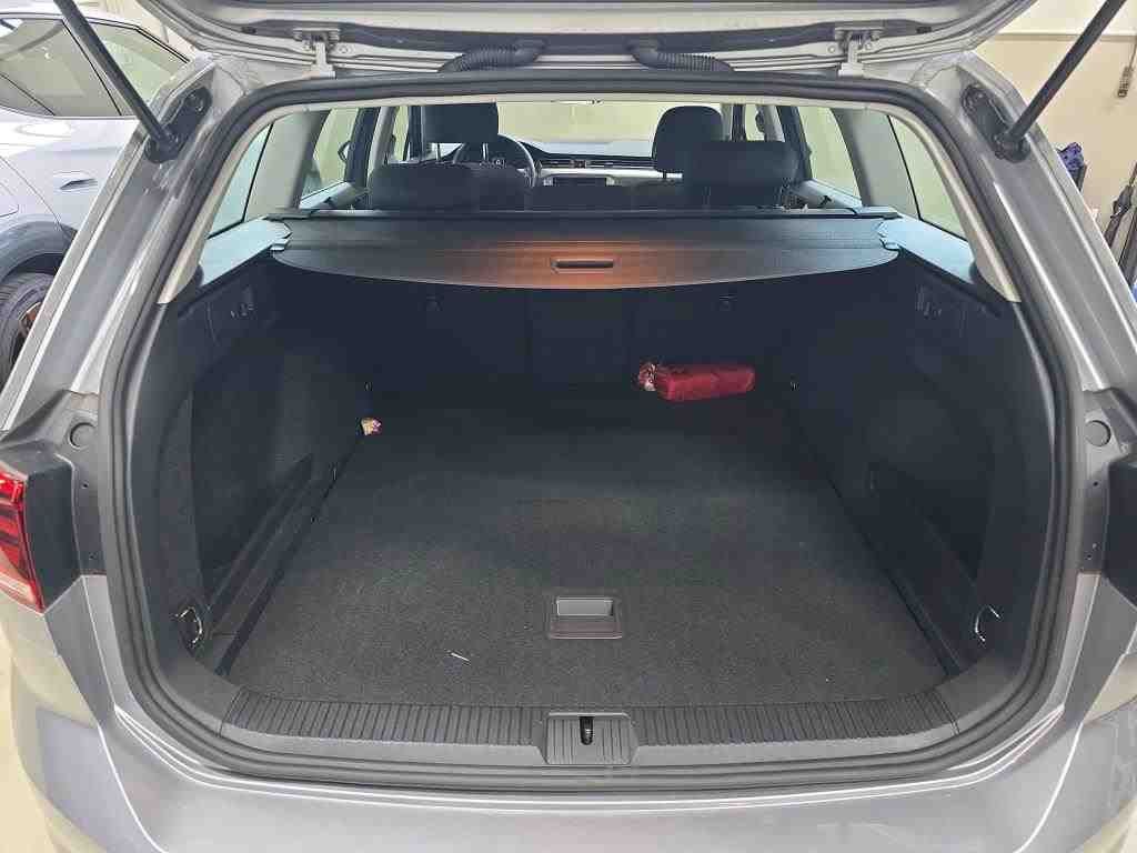 Volkswagen Passat Variant - Bild 10