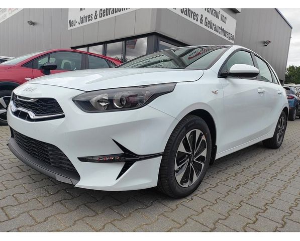 Kia cee'd 1.5 Spin *Shzg*Lhzg*PDC*Cam*16Zoll*Navi