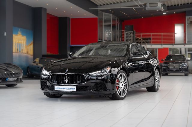 Maserati Ghibli *BREMBO*SCHIEBEDACH*LEDER*NAVI*1.HAND*