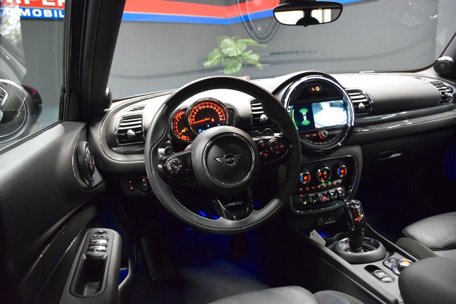 Fahrzeugabbildung MINI Clubman Cooper SD Chili Leder Kamera H&k Navi 18