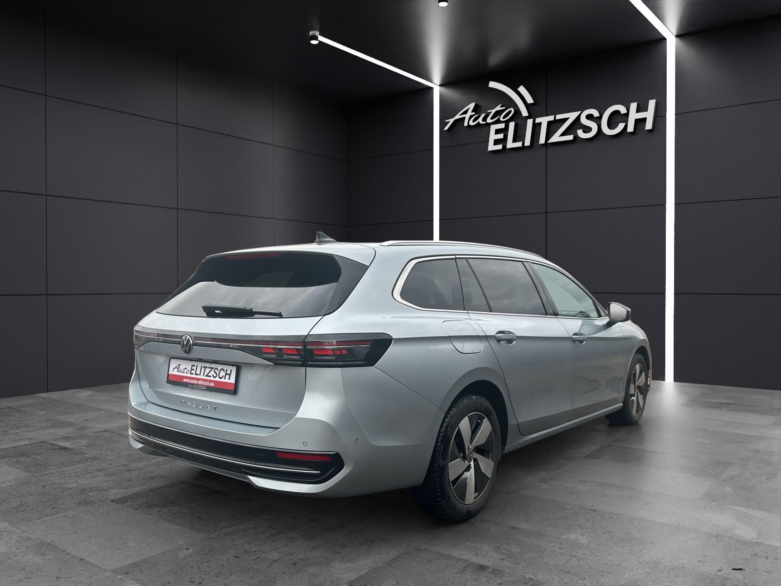 Fahrzeugabbildung Volkswagen Passat VOLL MatrixLED Standhzg AHK Pano Leder HU