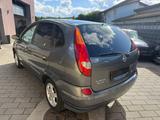Nissan Almera Tino 1.8 - Nissan Almera Tino: Van