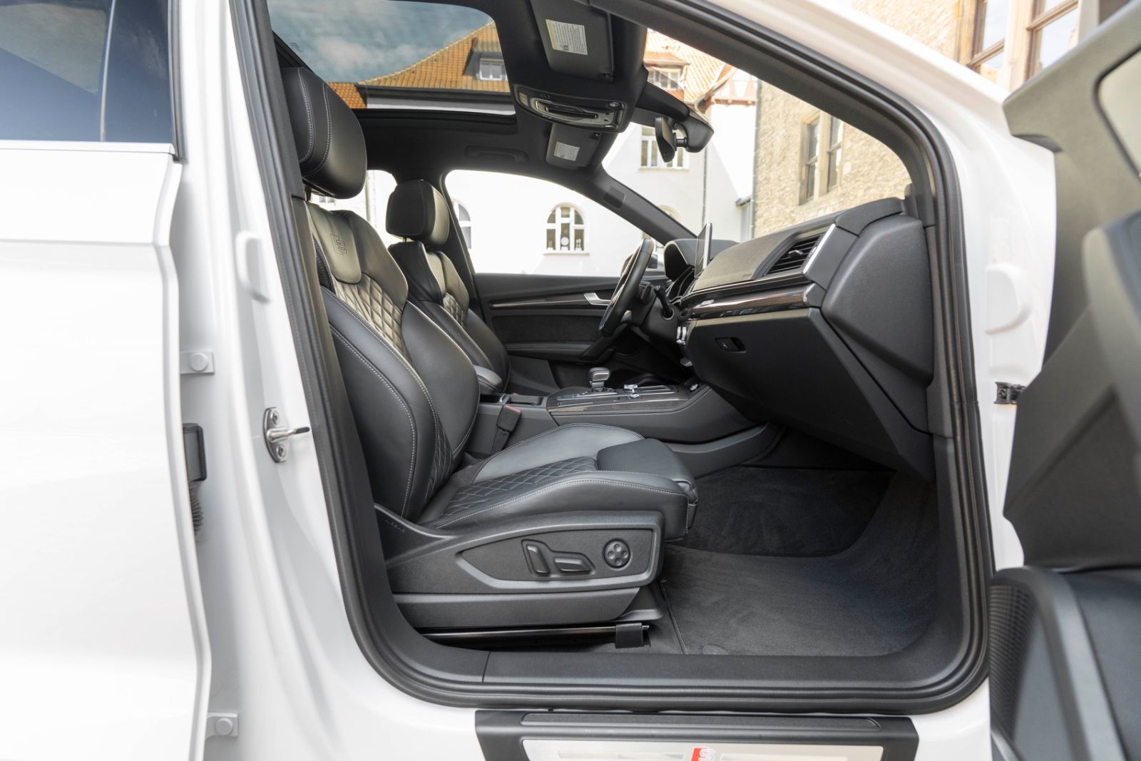 Fahrzeugabbildung Audi SQ5 3.0 TFSI QUATTRO