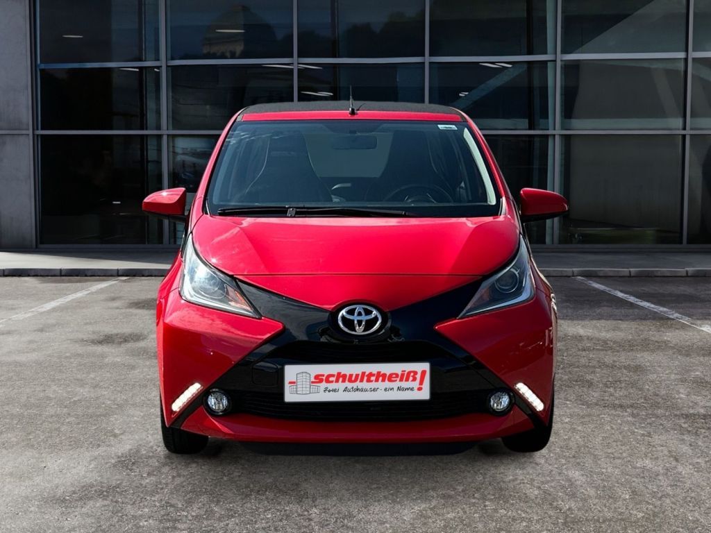 Fahrzeugabbildung Toyota Aygo x-wave