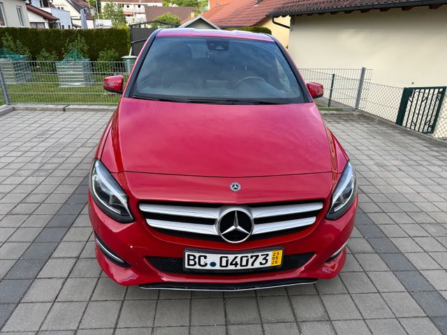 MERCEDES-BENZ B 220