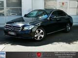 Mercedes-Benz E 200, LED, 360° Kamera, Navi, SHZ - Mercedes-Benz E 200 mit Benzin-Antrieb: Schwarz, Limousine