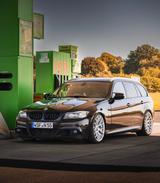 BMW 335i Touring  - BMW 335 mit Benzin-Antrieb: Kombi, Automatik