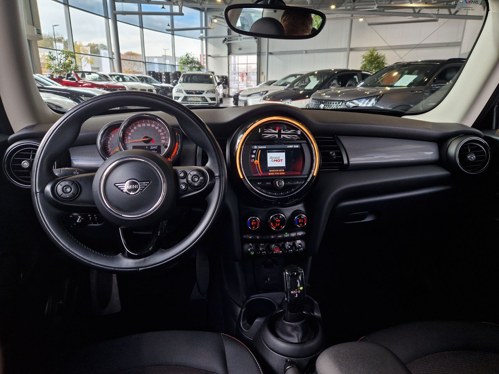 Fahrzeugabbildung MINI Cooper Pepper LED DAB SHZ PDC ALU