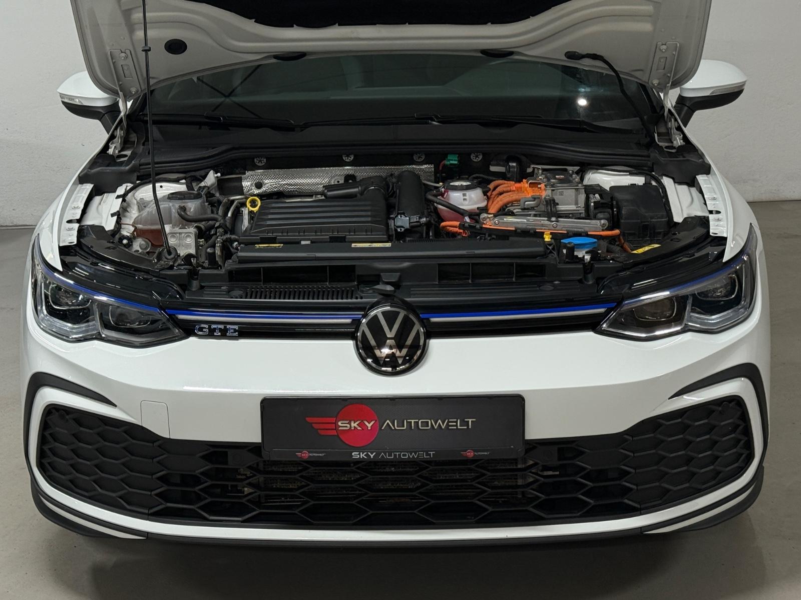VOLKSWAGEN GOLF - 8 - HYBRID - 150 ch - BVA - PACK SPORT