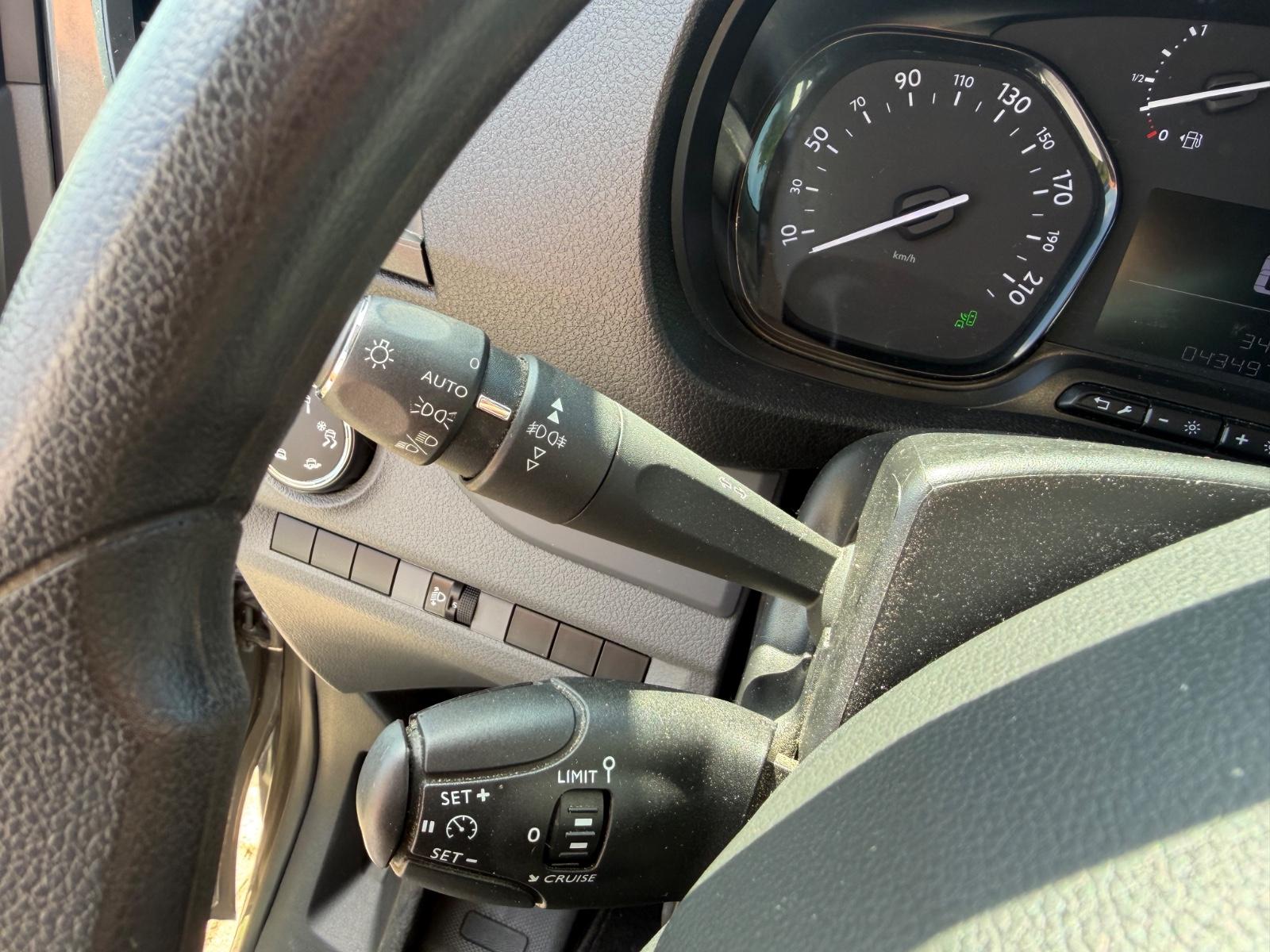 Peugeot Expert Kasten Premium L3+PDC+Klima+Navi+1.Hand