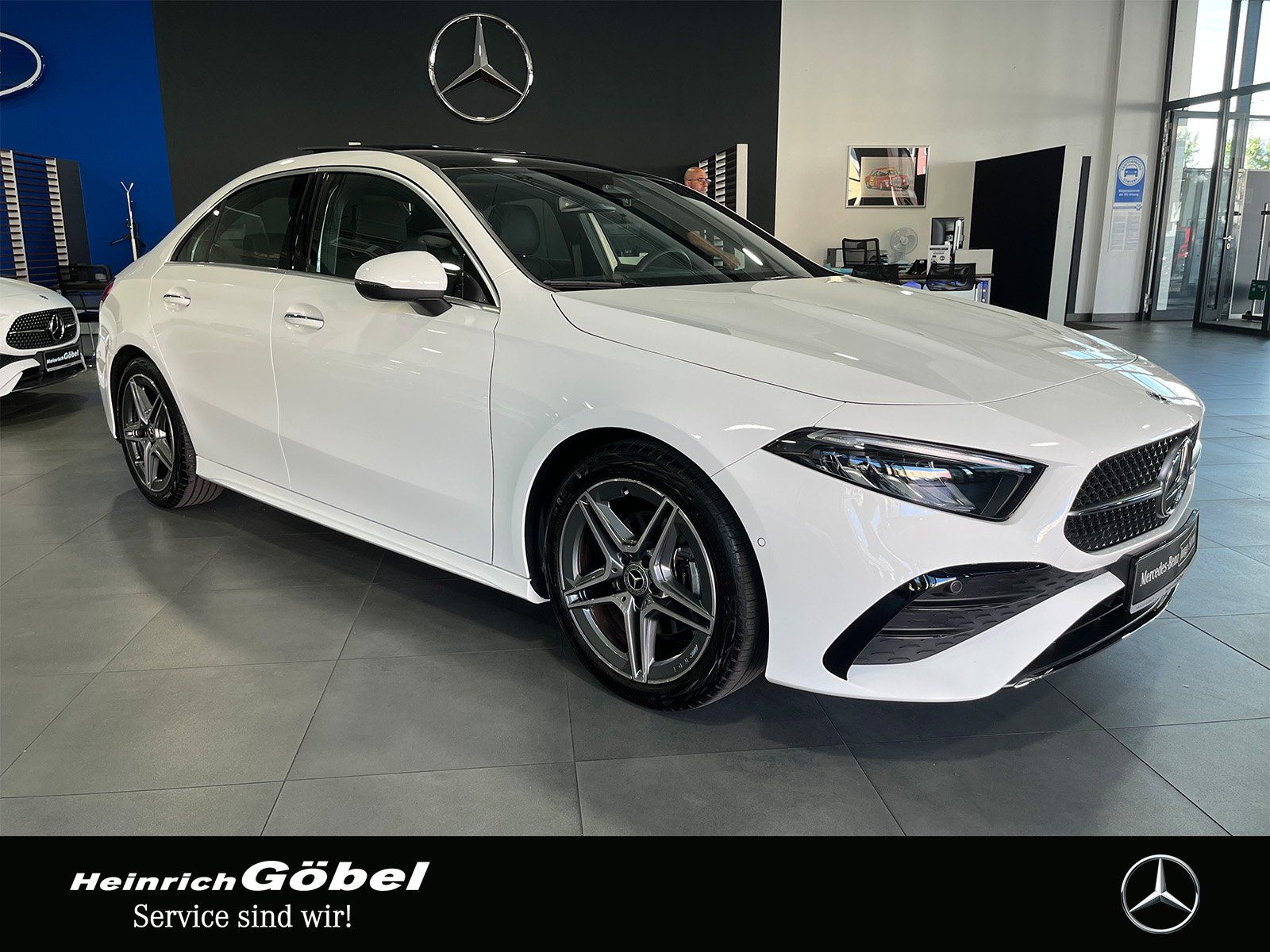 Fahrzeugabbildung Mercedes-Benz A 200 Lim. AMG+PANO+AMBIENTE+LED+KAMERA+WINTER.P