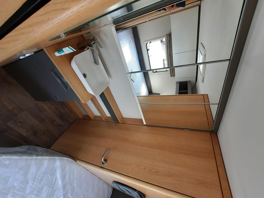Fahrzeugabbildung LMC Tandero 480 D Verfüg./UltraHeat/Dusche