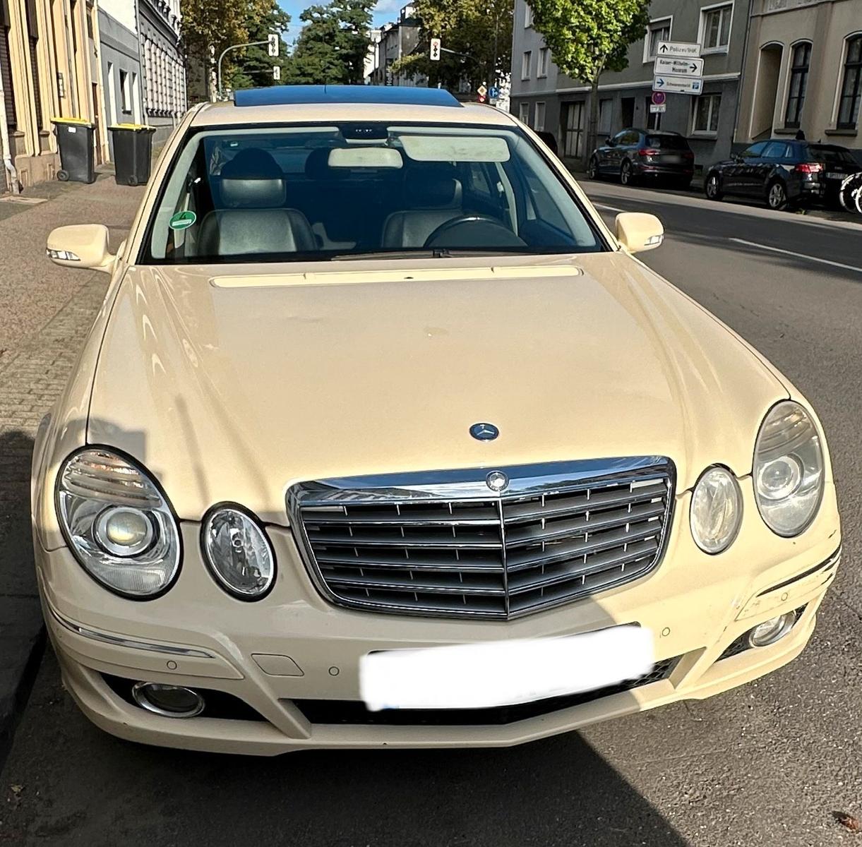 Mercedes-Benz E 220