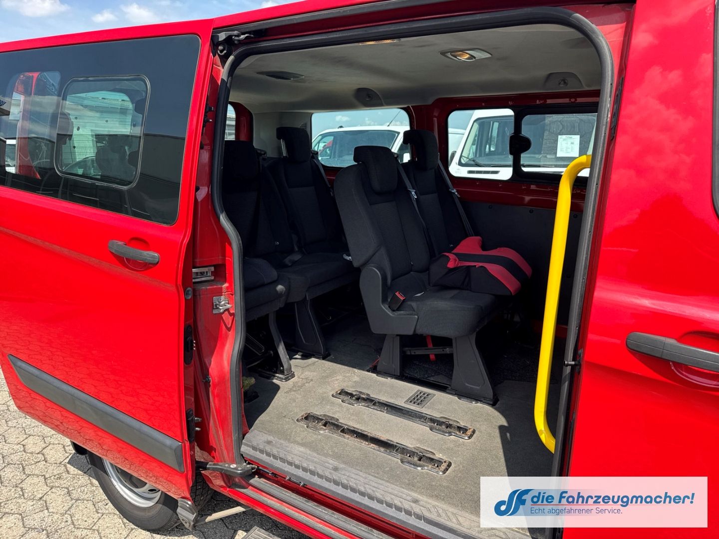Fahrzeugabbildung Ford Transit Custom Kombi 300 L1 2.2 TDCi *4107