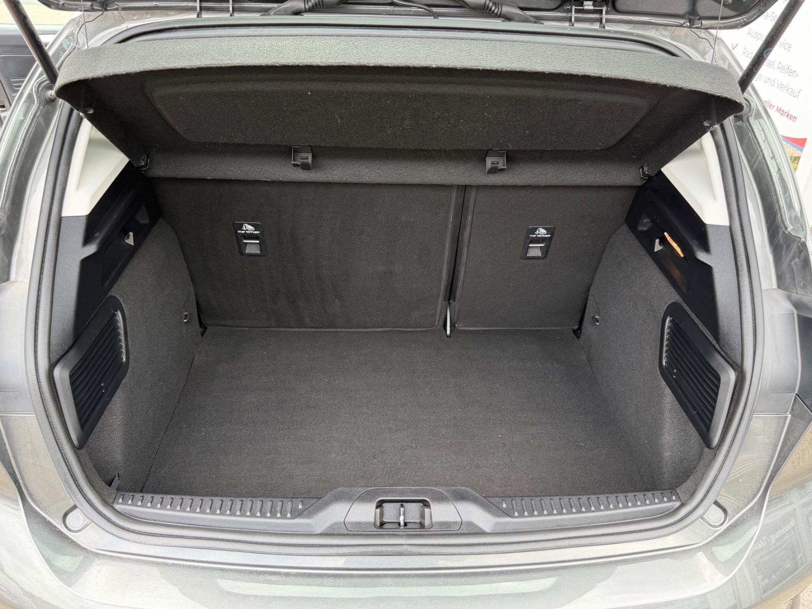 Ford Focus Lim. Cool & Connect/Navi/Keyless/Tempomat